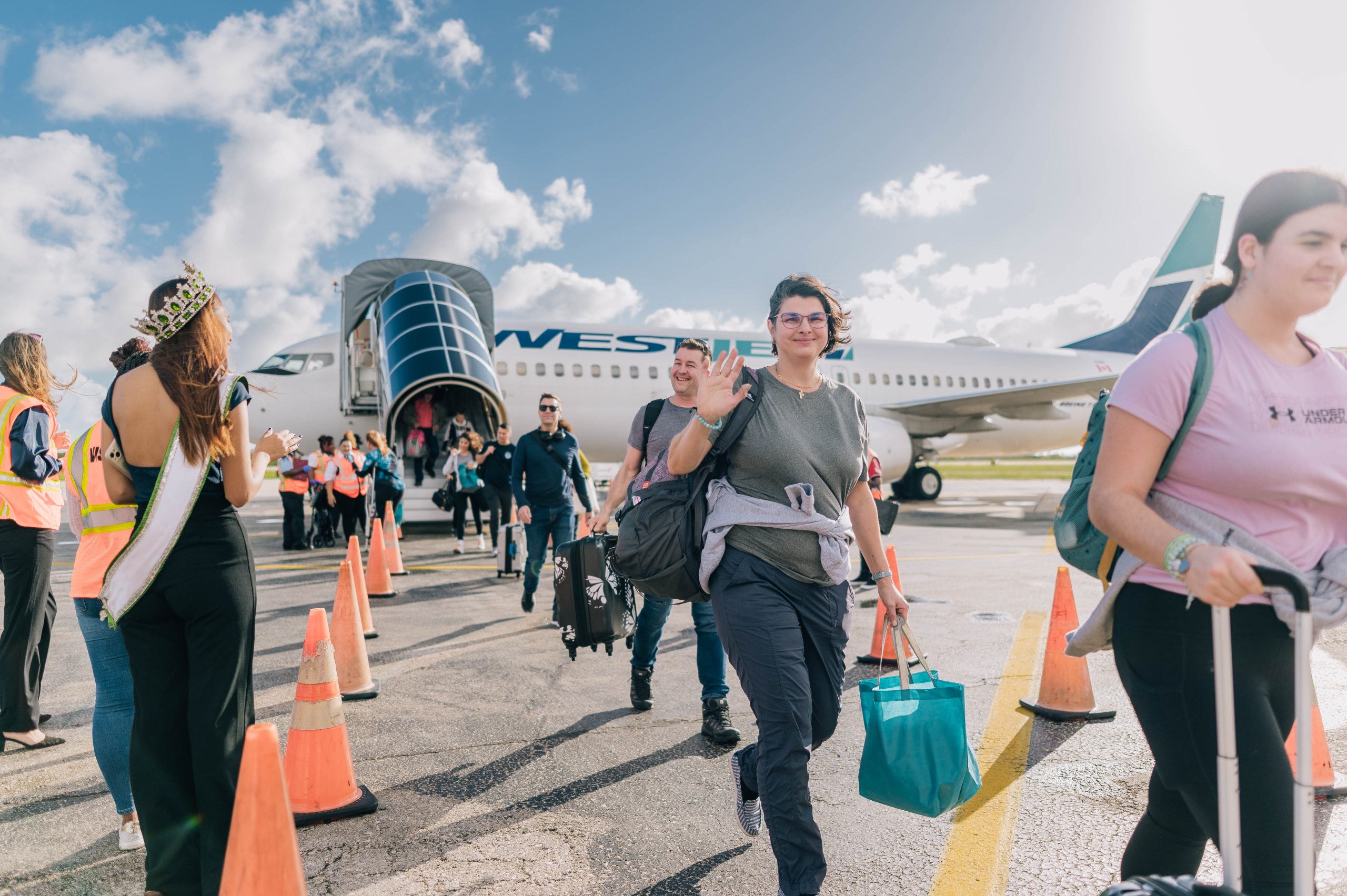 Boneiru A Yama Bon Bini Na E Prome Buelo Di Westjet For Di Toronto4 Scaled