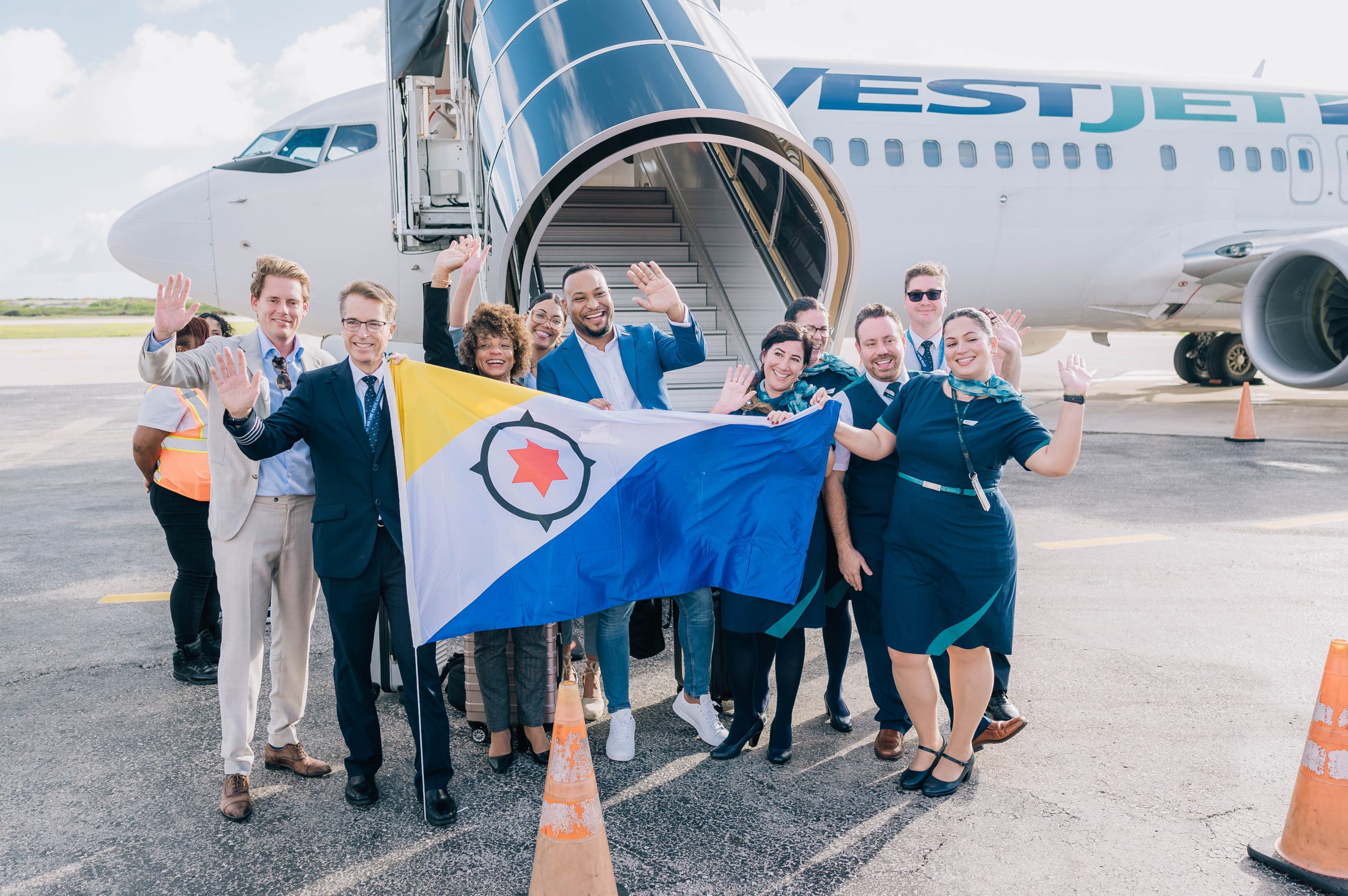 Boneiru A Yama Bon Bini Na E Prome Buelo Di Westjet For Di Toronto5 Scaled