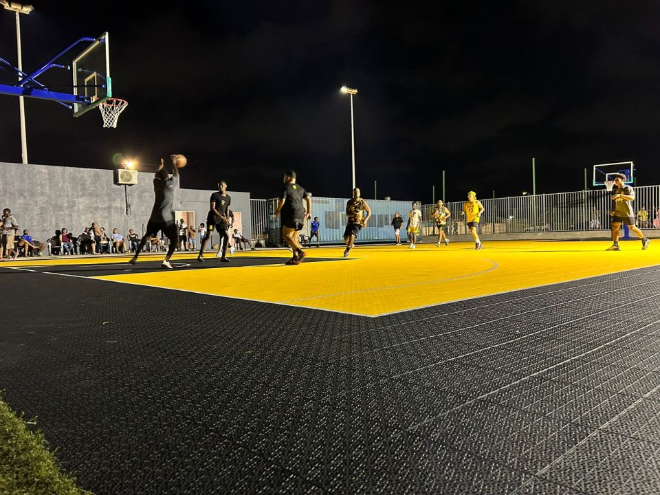 Cancha Di Basketball Na Centro Di Bario Dakota Den Proceso Pa Keda Cla.2