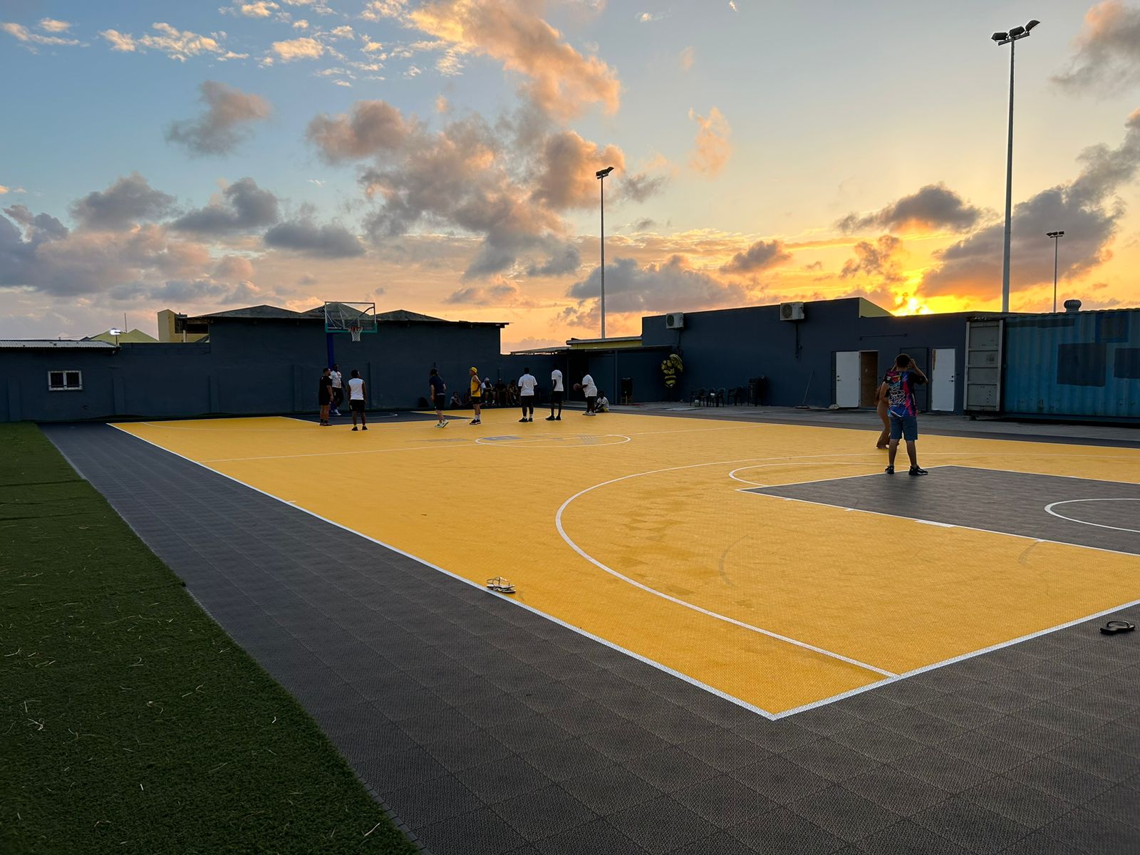 Cancha Di Basketball Na Centro Di Bario Dakota Den Proceso Pa Keda Cla.5