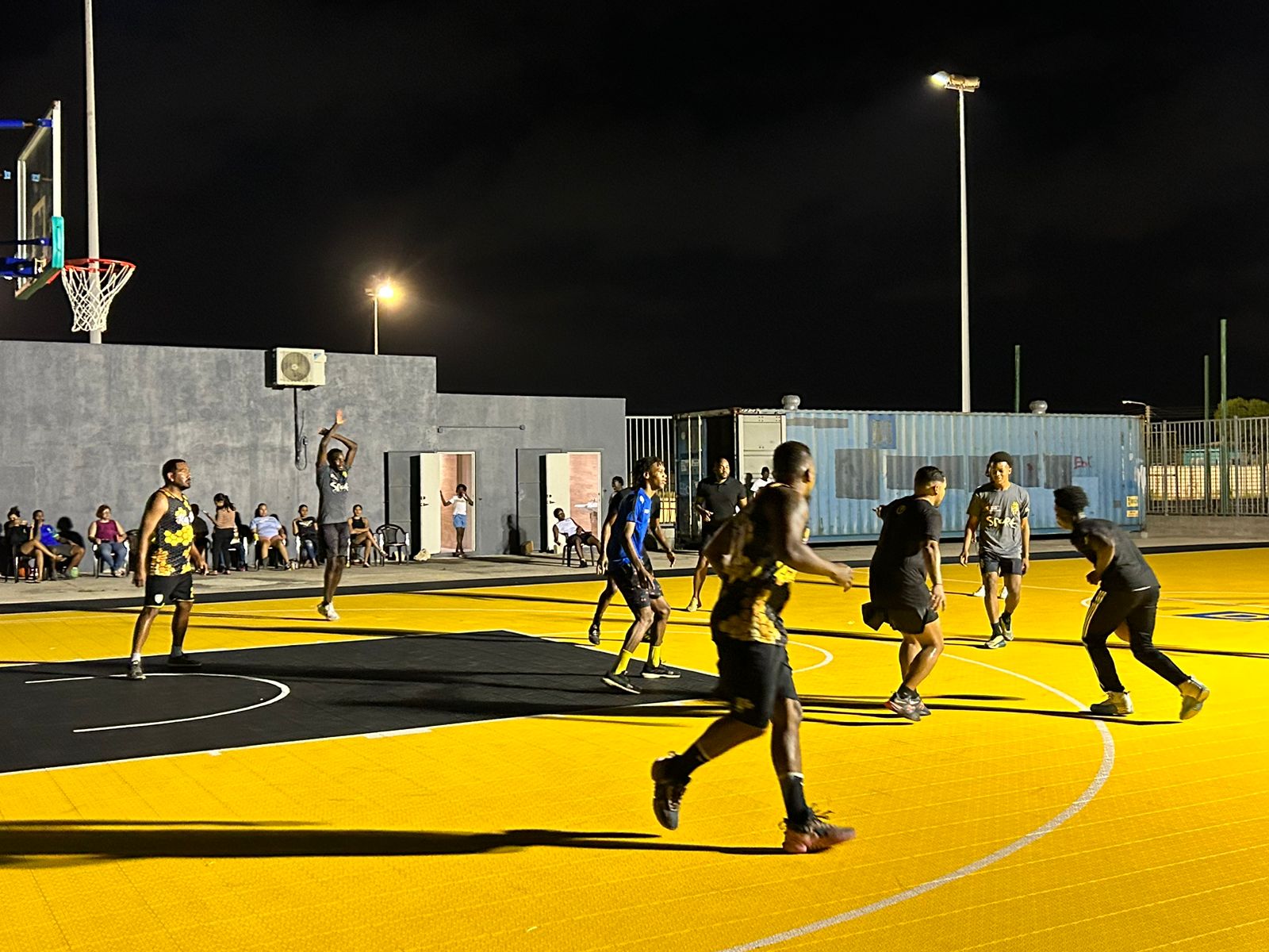 Cancha Di Basketball Na Centro Di Bario Dakota Den Proceso Pa Keda Cla