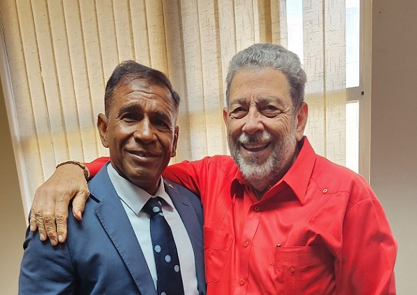 James Finies Leader Of Pueblo Progresivo Uni Saint Vincent Grenadines Prime Minister Ralph Gonsalves President Of Celac 1