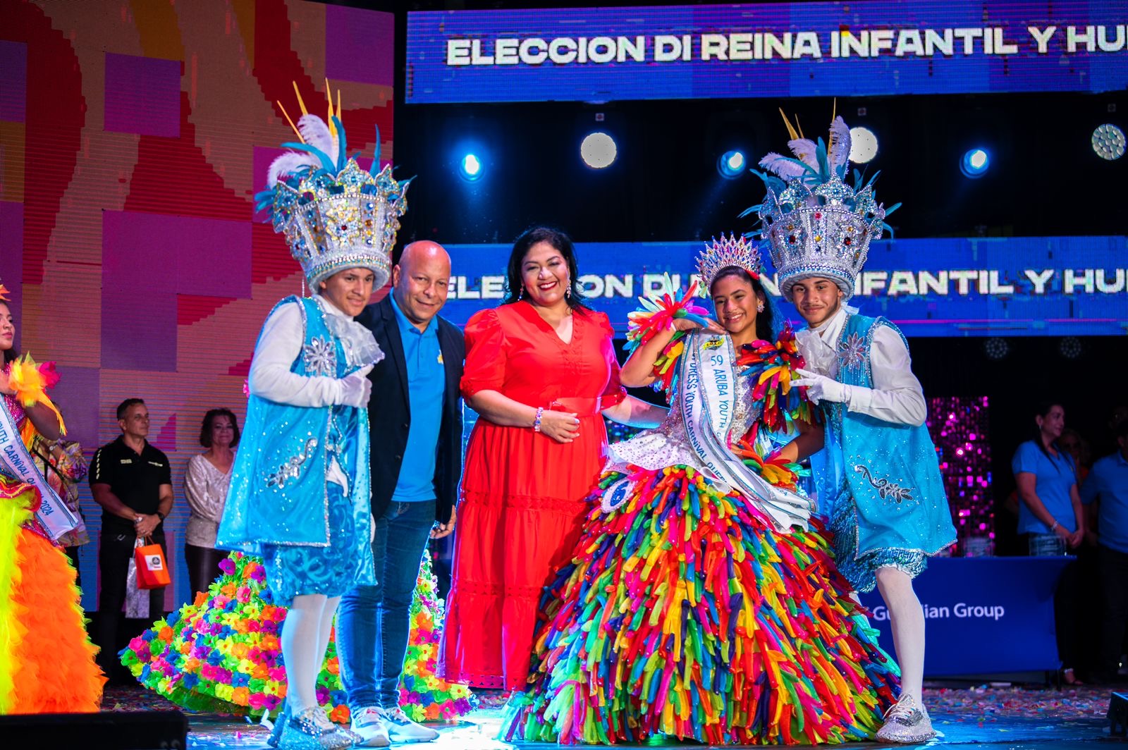 Minister Maduro Ta Felicita Reina Infantil Y Hubenil Di Aruba Su Carnaval 70.1