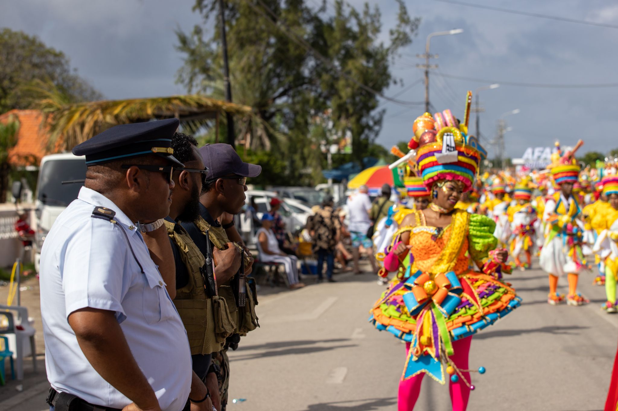 Militarnan Di Korsou Ta Keda Desplega Durante Karnaval.2