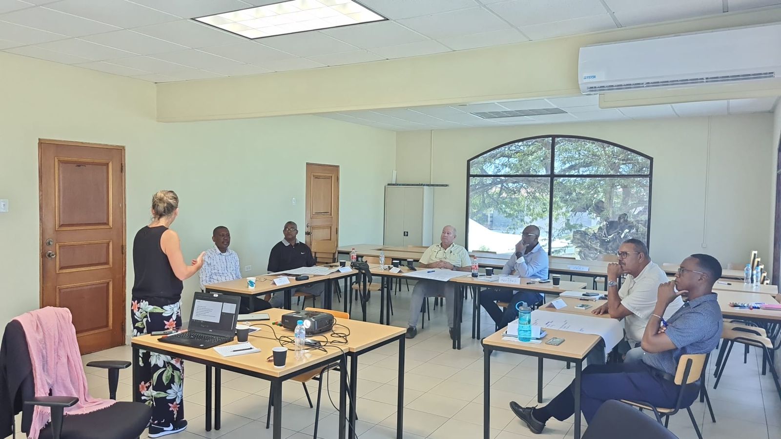 Aruba Y Korsou A Haya Curso Officier Van Dienst Recherche.22