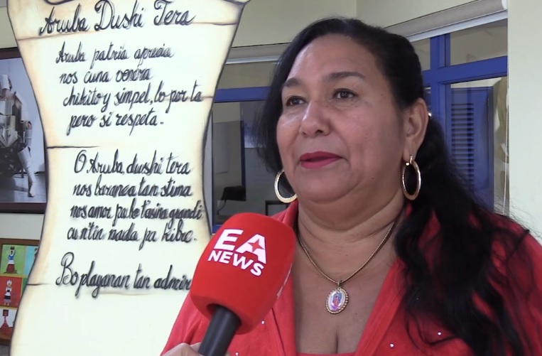 Glenda Maduro Coordinador Di Actividad Na Biblioteca Nacional Bna