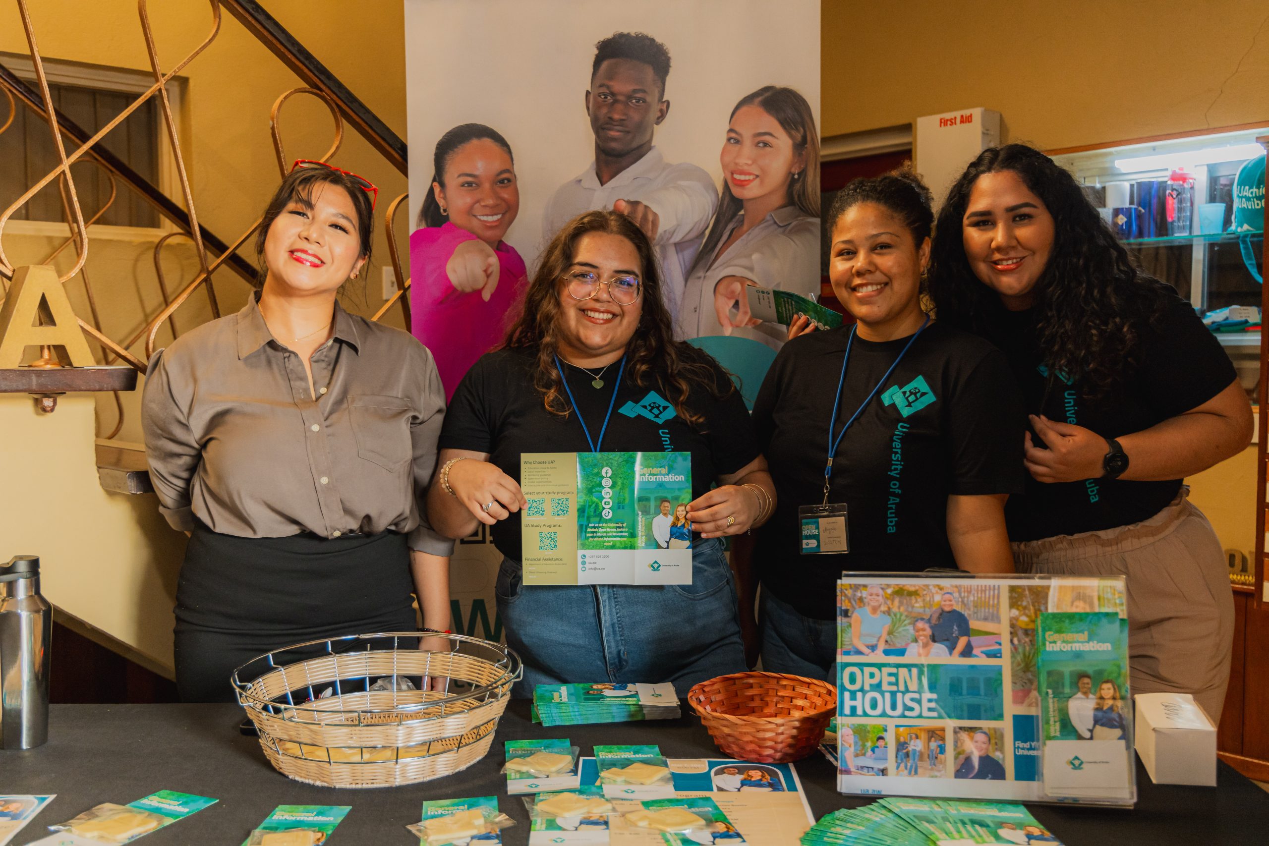 Multitud Grandi A Asisti Na E Open Dag Di Universidad Di Aruba Pa No Perde E Oportunidad Pa Sigui Nan Estudio Cu Universidad Scaled