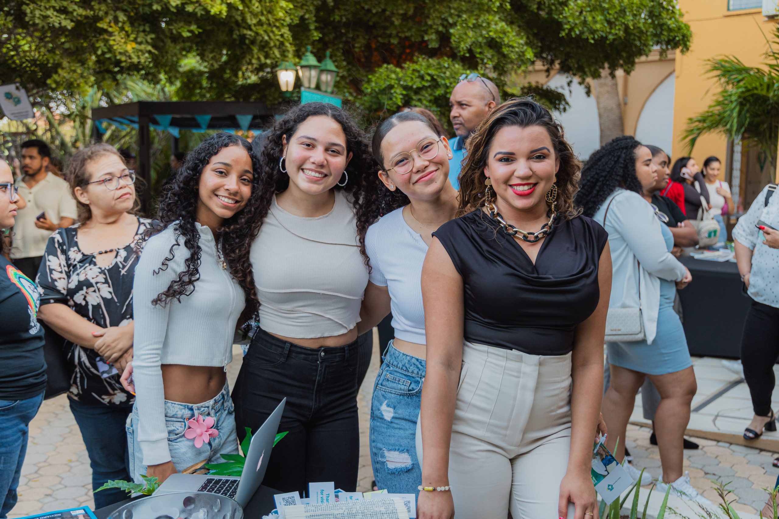 Multitud Grandi A Asisti Na E Open Dag Di Universidad Di Aruba Pa No Perde E Oportunidad Pa Sigui Nan Estudio Cu Universidad.244 Scaled