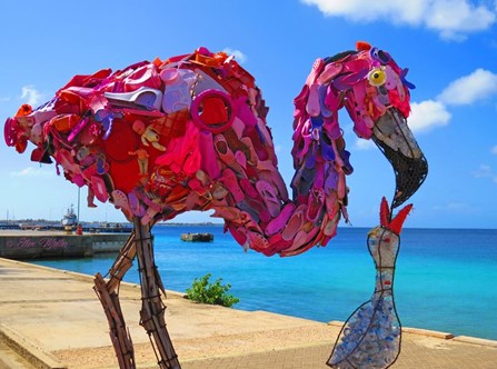 Kunstwerk Van Maria Koijck Van Plastic Afval Op Bonaire In 2018. Foto Ellen Muller