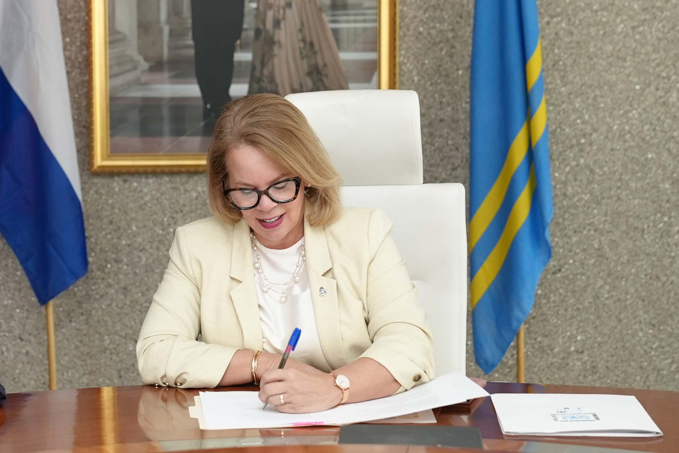 Mp Fundacion Autismo Aruba Firma Mb 6