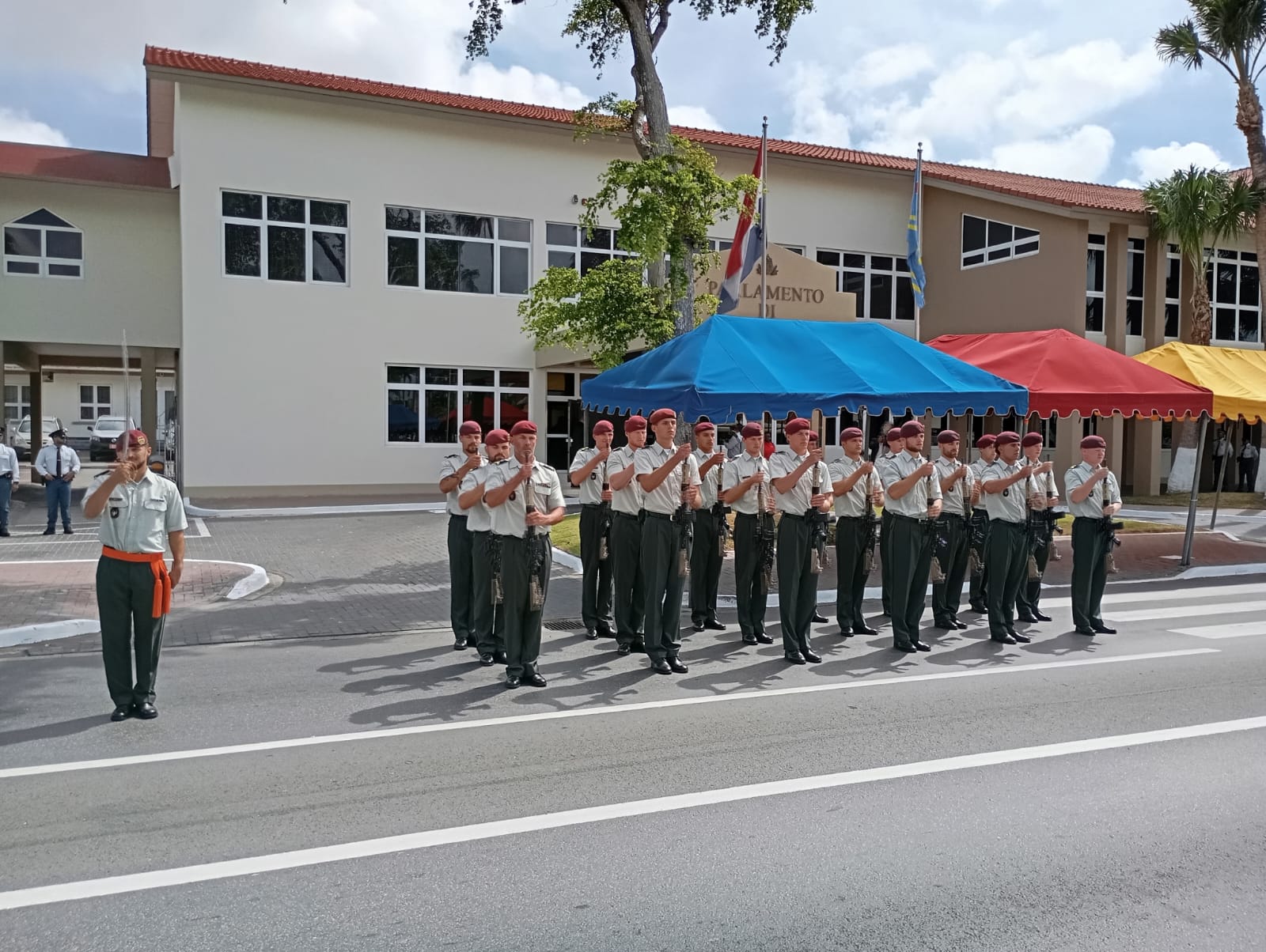 Gobernador Di Aruba 16