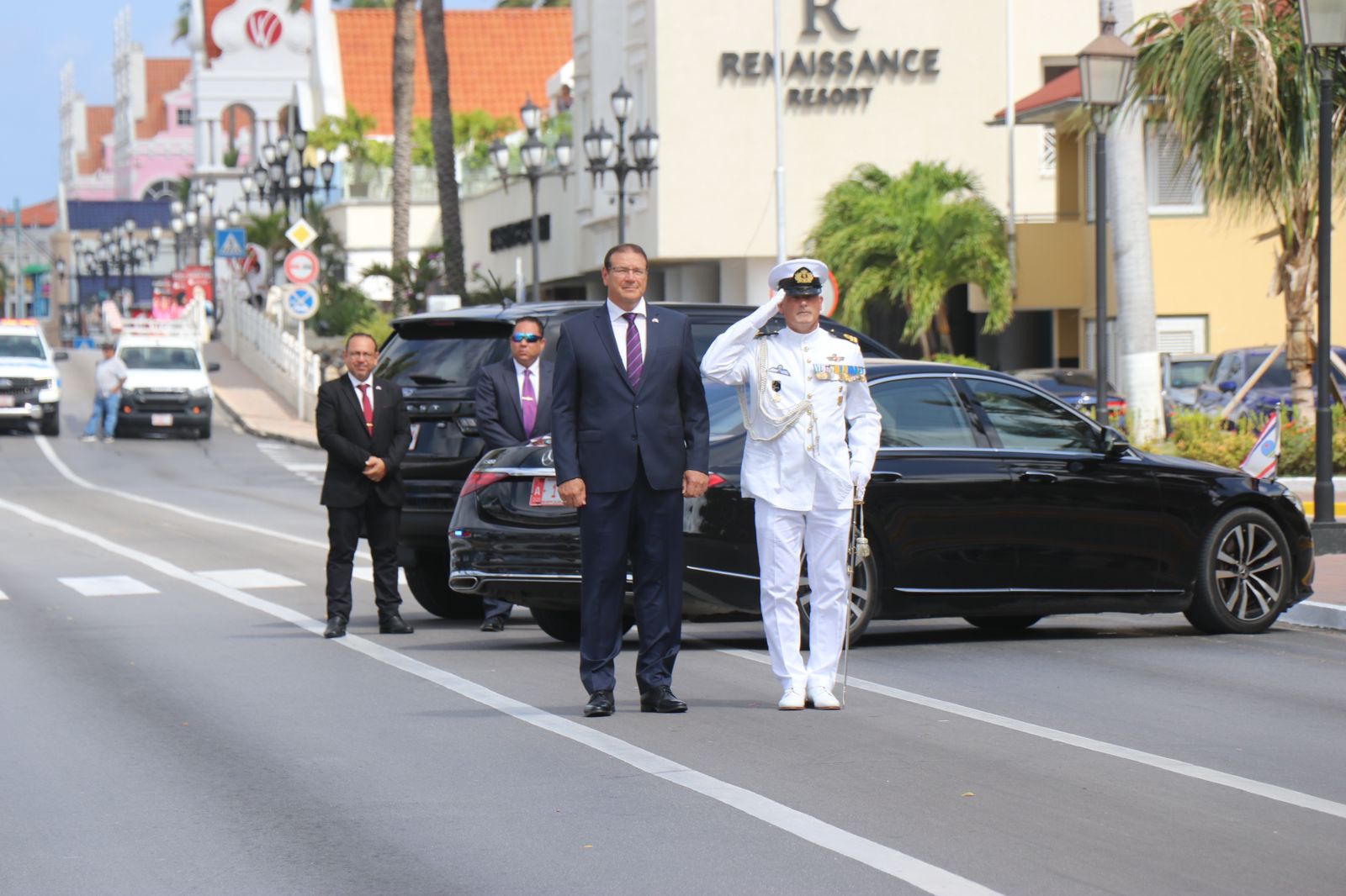 Gobernador Di Aruba 6