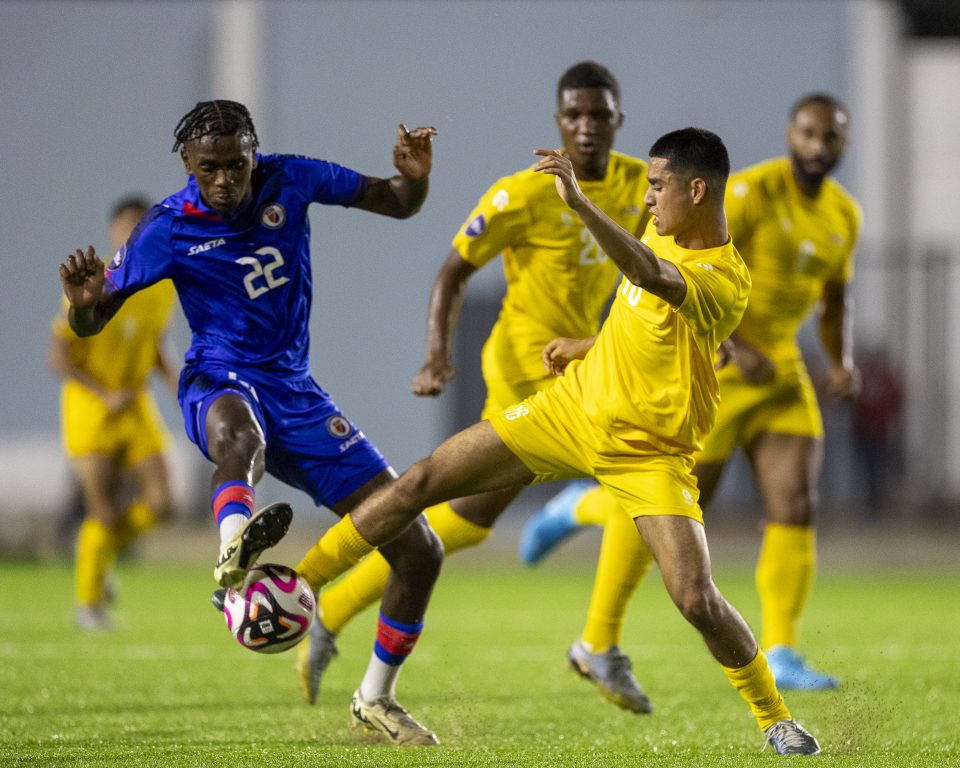 Futbol Aruba Haiti 10