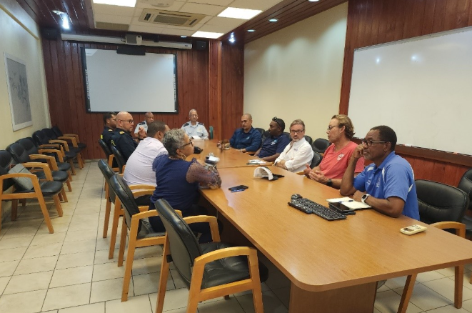 Forsa Di Polis Di Sint Maarten Kpsm A Tene Un Reunion Importante Di Stakeholder